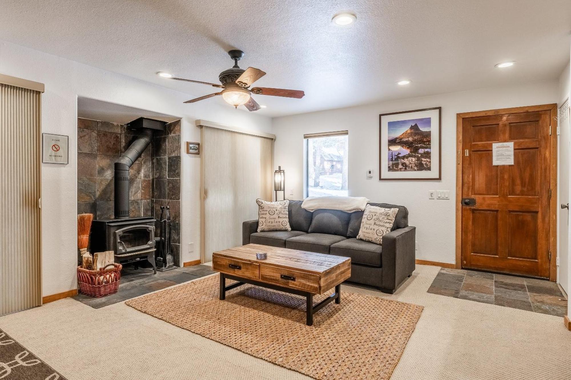 Hidden Valley Village #103 Nicely Updated 1 Bedroom 1 Bathroom Condo Short 10 Min Walk From Village Mammoth Lakes Pokój zdjęcie